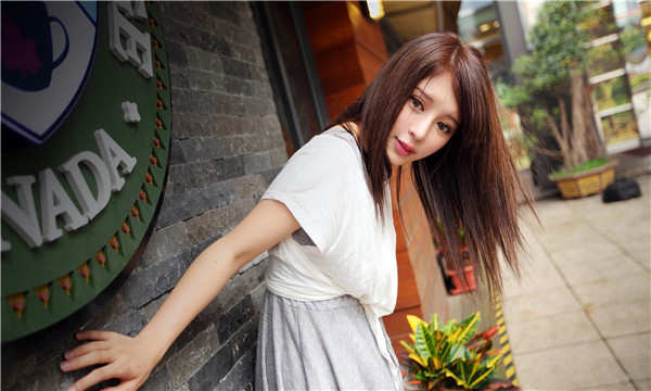 阿巴嘎想找一个女性生孩子给报酬-｛找个女人生孩子多少钱｝